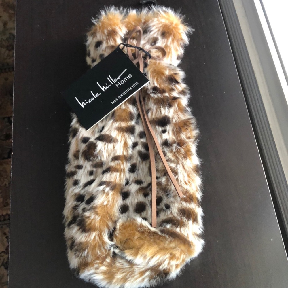 Wine bottle tote